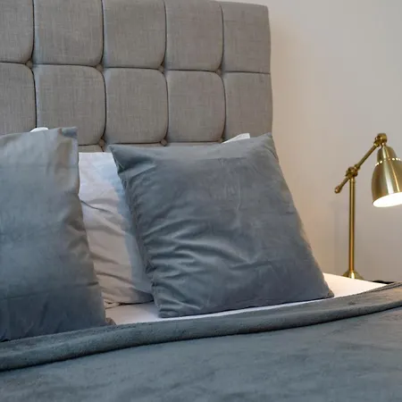 Waterfront Luxury - Free Parking * Belgrad