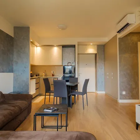 Waterfront Luxury - Free Parking Apartment Belgrade