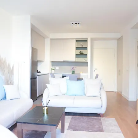 Apartment Waterfront Luxury - Free Parking