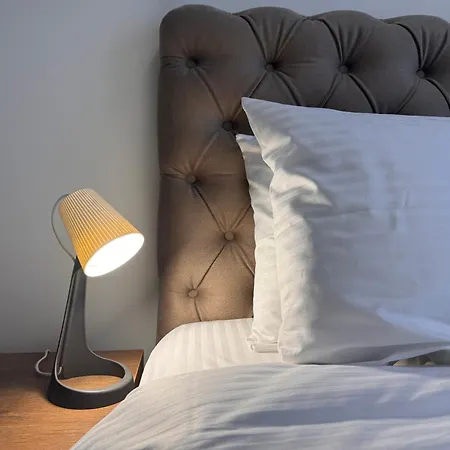 Waterfront Luxury - Free Parking Apartment Belgrade