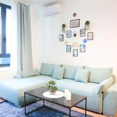 Waterfront Luxury - Free Parking Apartment Belgrade